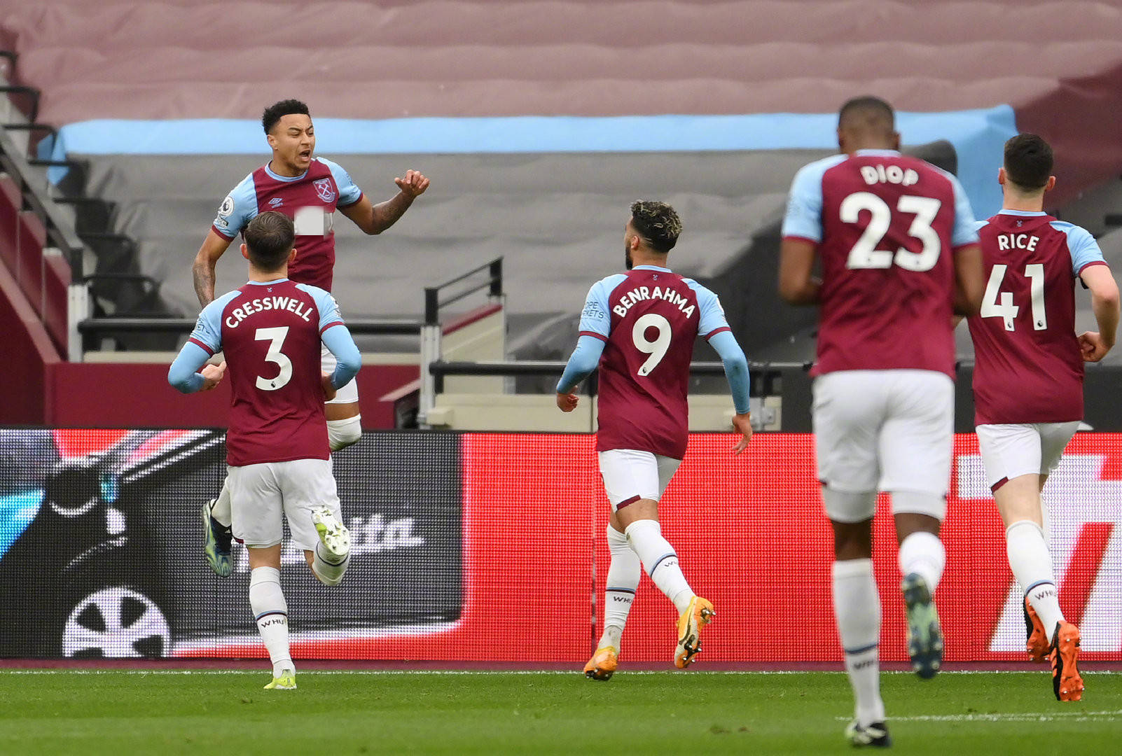 示了自己的 示了自己的